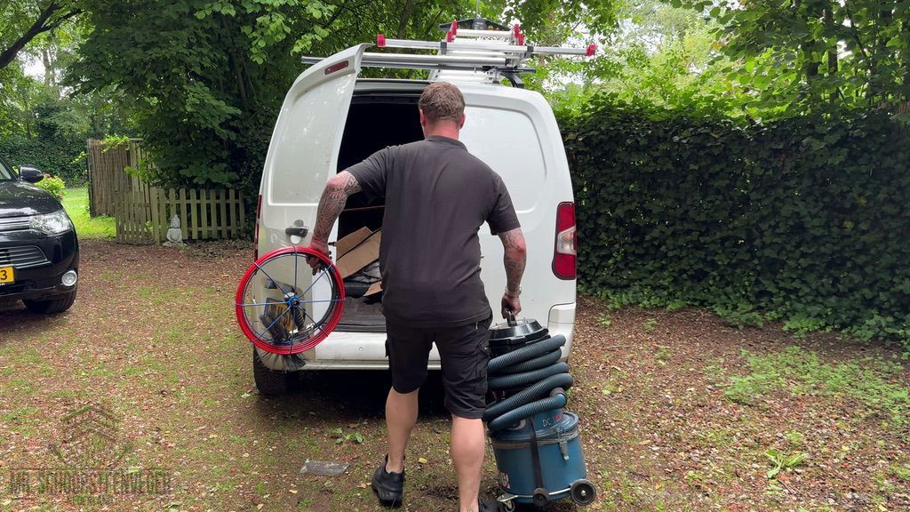 Schoorsteen onderhoud Asten ladder bus Schoorsteen onderhoud Asten ladder bus